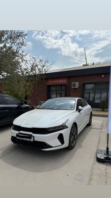 Kia k5 2025 Yil oq kraska toza 2.0L turbina