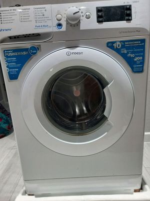 стиральная машина Indesit