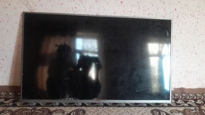 Srochno Shivaki 43 KF 5500 televizor sotiladi