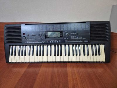 Синтезатор-оркестратор, бренд Vintage YAMAHA PSR-320, PA-5.