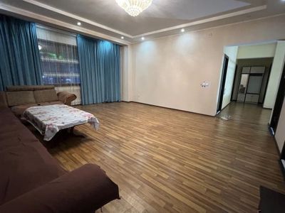 Сдается 3 ком Бектемир Постидан Food city тарафга 200 метр