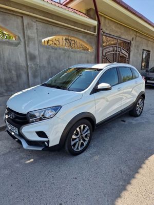 Lada X-Ray Cross 2019 года