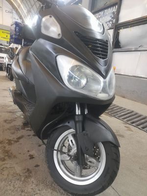 Skuter sotiladi 125 kub srochna !