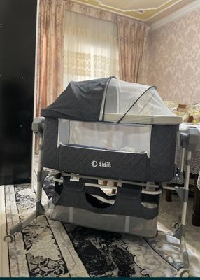 bolalar uchun elektron krovat pult bor