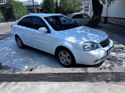 Продаю свой автомобиль Ласетти