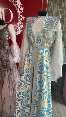 ансамбль куйлаклай, Дубай ва кул мехнати