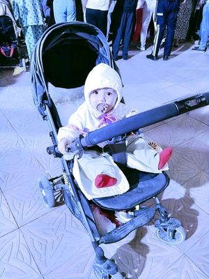 каляска сотилади 400минга айби йук холати яхши