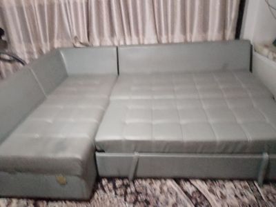 Spalni hamda divan