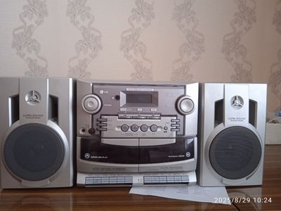 продается двух косетный магнитофон и CD