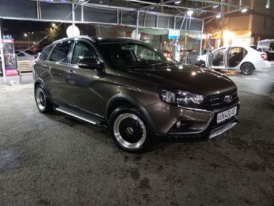 автомобиль продаётся lada vesta cross