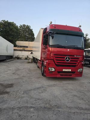 Merscedes aktros mp2