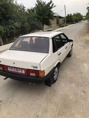 Lada samara 21099