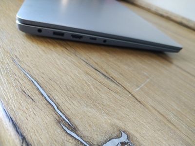 Ноутбук сотилади холати а'ло даражада Модель : lenovo ideapad 1 15gl7