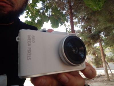 Yangi turibti Vedeo va rasmga oladi 32 gb xotira karta qoʻshib berilad
