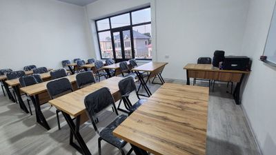 Parta stul Srochi sotiladi