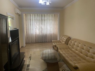 Сдаётся 2 комнатная квартира на массиве Феруза