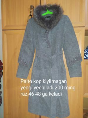 Kiymlar sotiladi akuratni kop kiylmagan yangiday