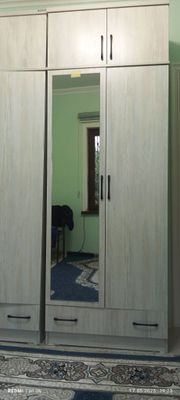 Шкаф сотилади холати янги