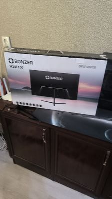 Манитор сотилади 24 100ghz