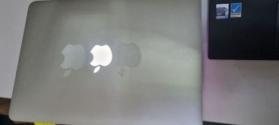 Macbook 2015 intel i5