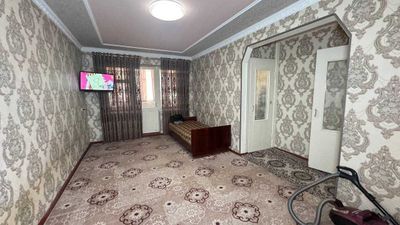 Фрунзиский Ойбек раддом 3 қават 2 хонали квартира сотилади.ID: 1196