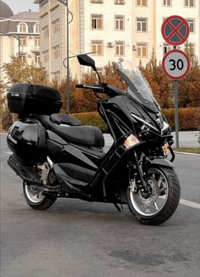 X-Max va N-Max uchun Bakavoy Bagaj Kofra