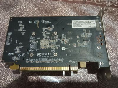 Vedio karta NVIDIO 512 lik ddr2