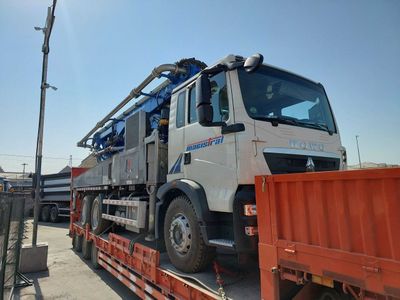 Автобетононасос Howo Jiuhe JH38 на шасси HOWO TX (38 метр)