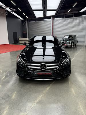 Mercedes-Benz E200 W213 модель 2020