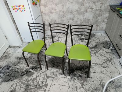 Стул сотилади 6та