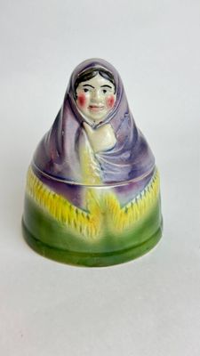 Кузнецова фарфоровая шкатулка конфетница маслёнка обманка купчиха