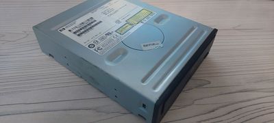 DVD дисковод 2005 года.