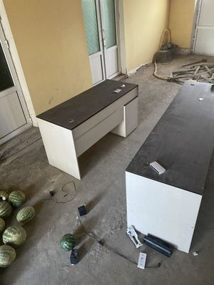 Офисной стол сотилади