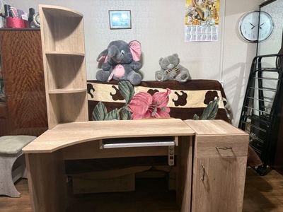 Стол для компьютера