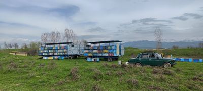 2прицеп сотилади Буткалик узинлиги 8,5метир будка утиплит килинган 4-