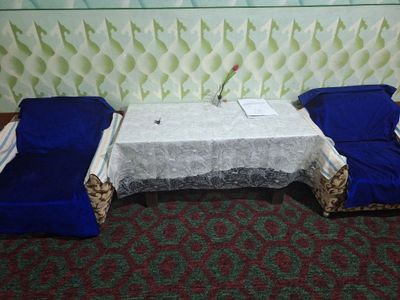 Продаю мебель Югославская в комплекте стенка со шкафом,диван кресло