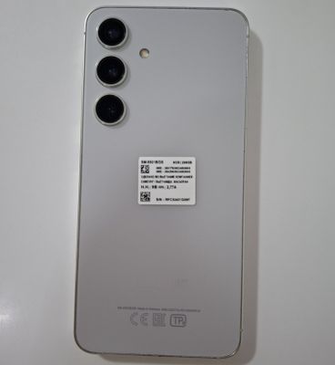 Продам свой телефон Samsung S24 Vietnam