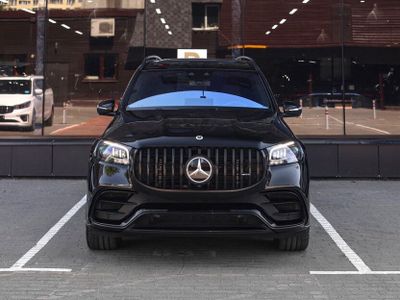 Mercedes-Benz GLS 63 год 2023