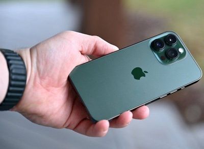 iPhone 13pro green