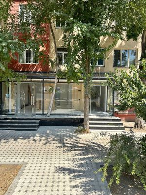 Аренда под Офис Ориентир Козиработ чорраха 60м2 1400$ торг