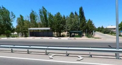 Srochno sotiladi! Durmanda, yul ustidan 50 metr ichkarida hovli joy!