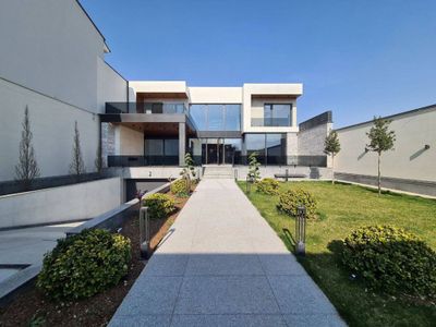 Продаётся люкс Дом Центр луначарского Площадь 8,5 соток