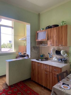 Продается 2хком на Максим Горького