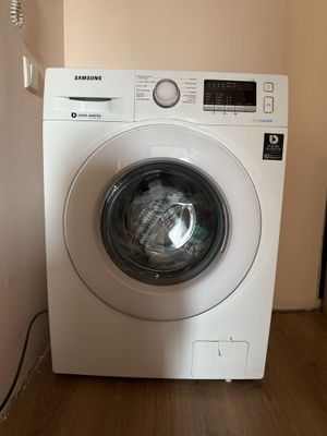 Срочно продается стиральная машинка