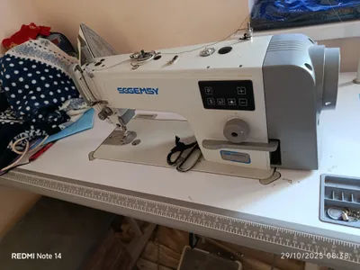 Тикув машинаси сотилади нархи 3.500.000 минг