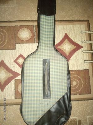 Чехол для электрогитары.