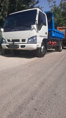 Isuzu samsval sotladi