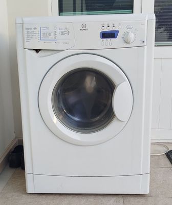 Стиральная машина INDESIT
