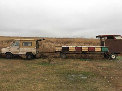 Машина с повельеном для пчел