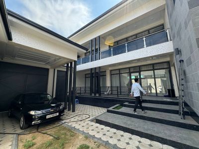 Аренда Саламатина Количество комнат: 7 Общая площадь: 420 м² Этажност